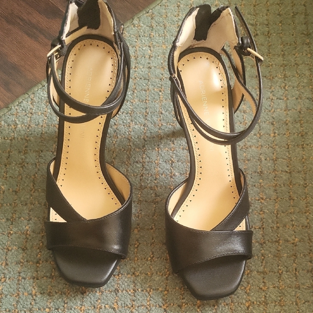 Adrienne Vittadini Black Strappy Heels - Picture 2 of 6
